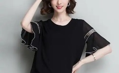 吃着饭做着爱的视频